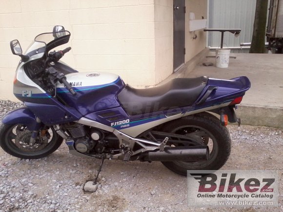 1993 Yamaha FJ 1200 photo
